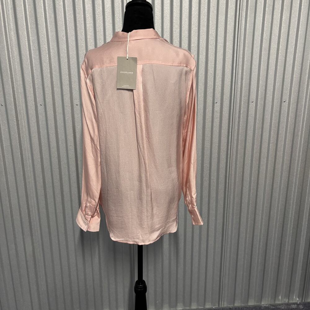 Everlane Shirt Women 6 Pink Textured Button Down Long Sleeve Relaxed Viscose NWT - Picture 4 of 13